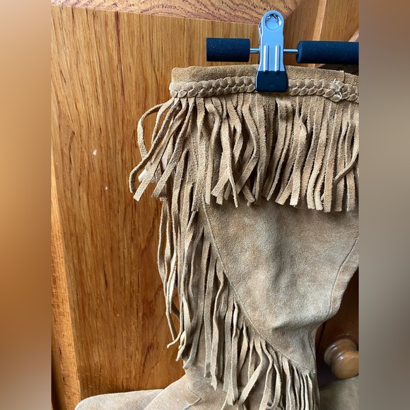Fringe Boots - Picture 5 of 9